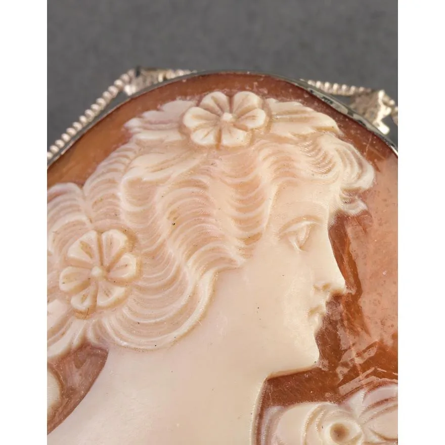 14k White Gold Shell Cameo Brooch