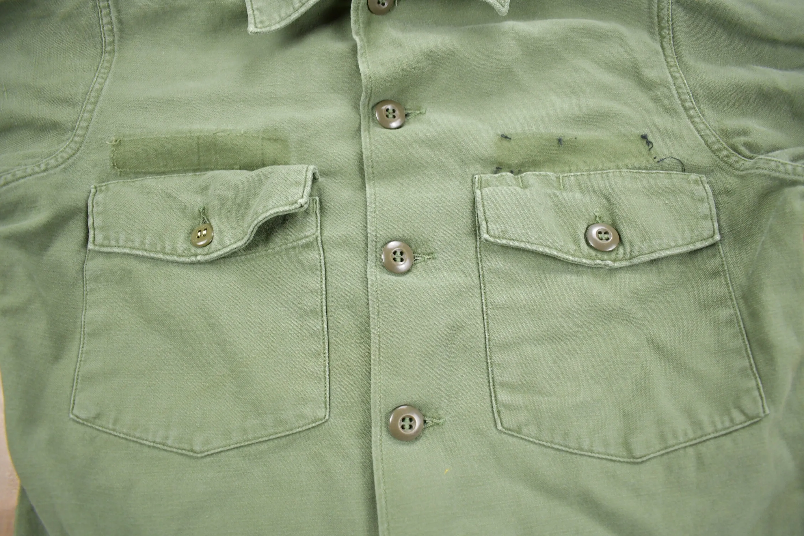 Vintage 1967 OG-107 US Air Force Military Sateen Shirt / Combat Shirt / Vietnam Era / True Vintage